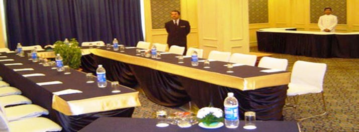 347/La Place Sroavar Portico - Lucknow 03.jpg